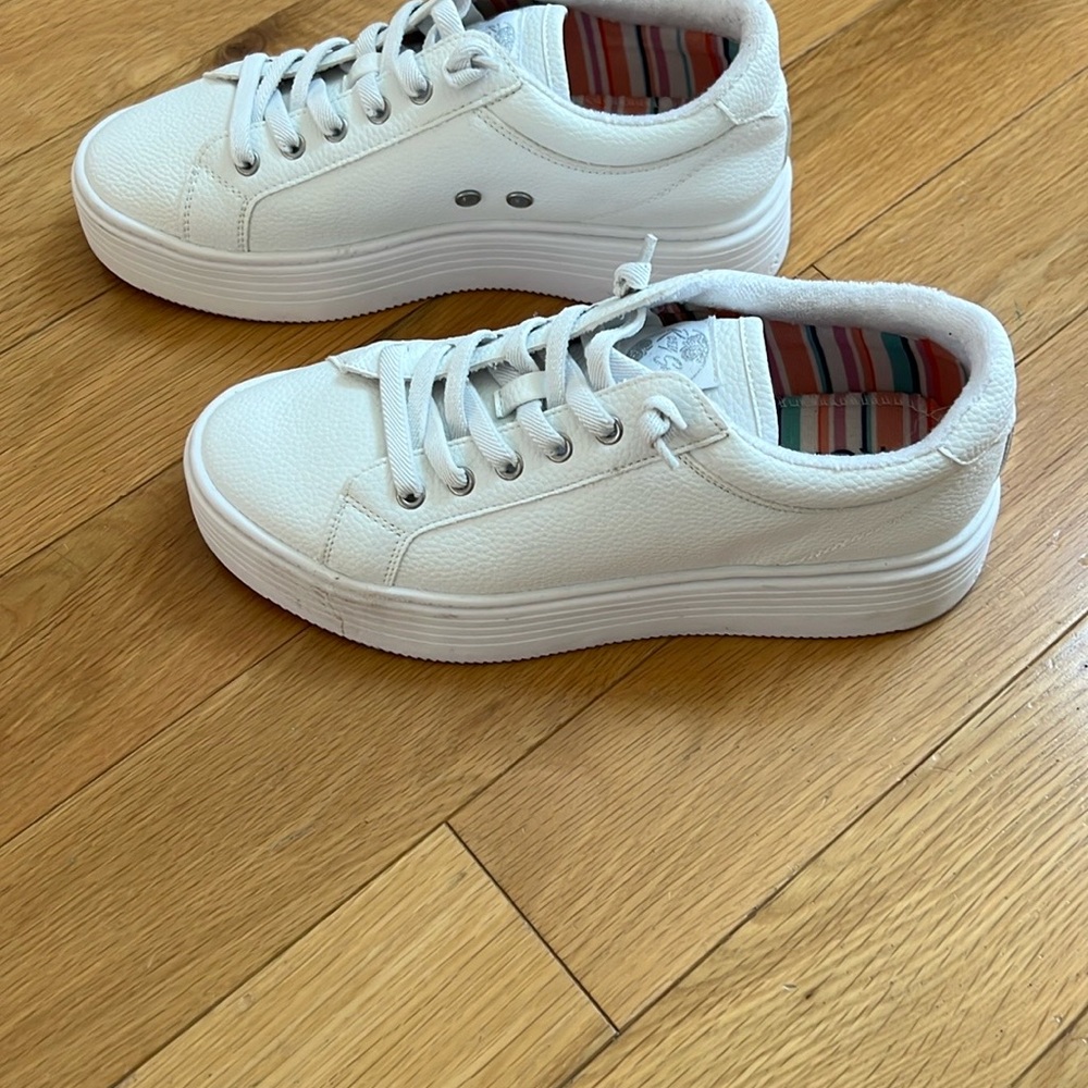 Roxy White Shoes